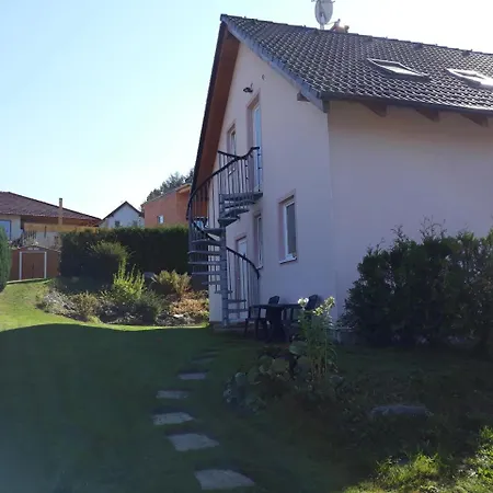 U Kratkych Apartment